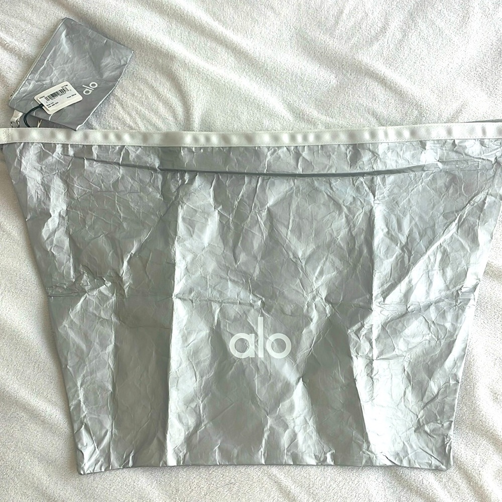 Alo Silver Foil Keep It Dry Bag NWT